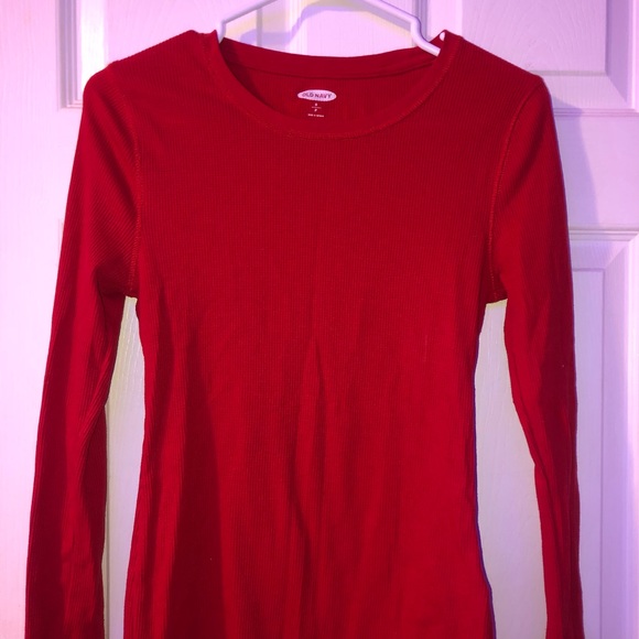 Red long sleeve shirt. - Picture 1 of 3